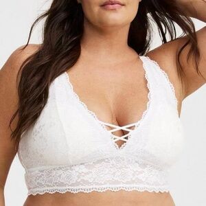 Torrid White Lace Strappy Back Bralette Size 1 1X Lightly Lined